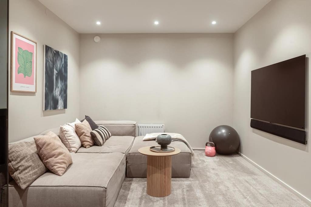 Townhouse Med Bastu, 4 Vaningar Naera Liseberg Villa